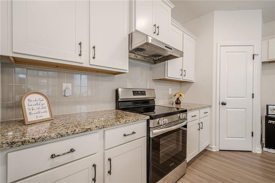 Furnished interior view inside a new home in , Atlanta (Image 6).