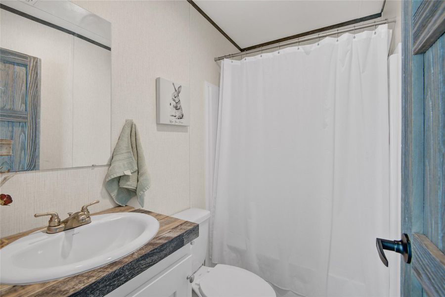 Furnished interior view inside a new home in , Brazoria (Image 16).