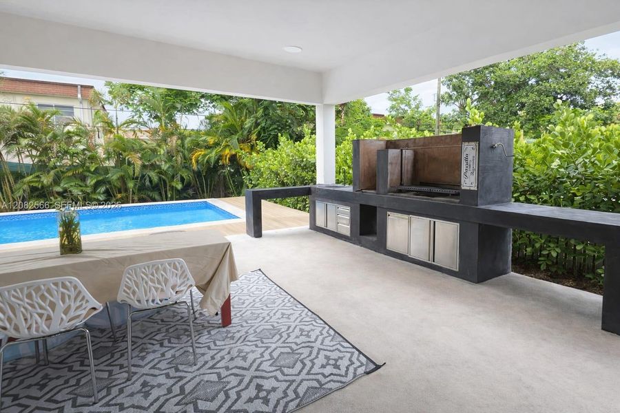 Exterior details and patio area of a home in , Dania Beach (Image 2). Exterior details and patio area of a home in , Dania Beach (Image 2).