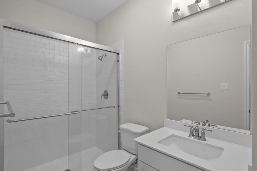 Hall bath (*Photo not of actual home and used for illustration purposes only.)