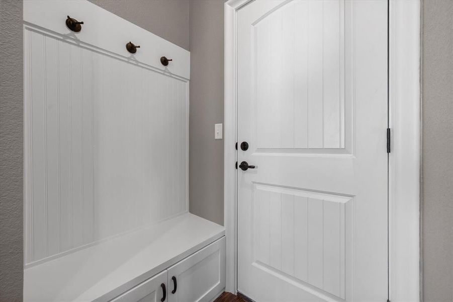 Furnished interior view inside a new home in , Grandview (Image 11).