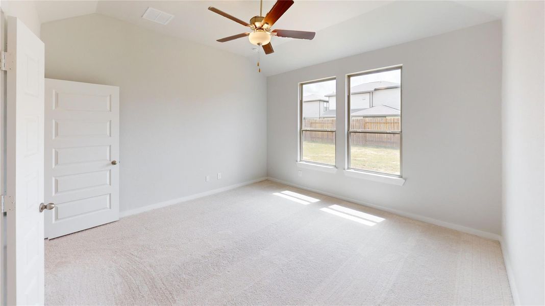 Spacious, unfurnished interior of a new home in Granger Pines, Conroe (Image 23). Spacious, unfurnished interior of a new home in Granger Pines, Conroe (Image 23).