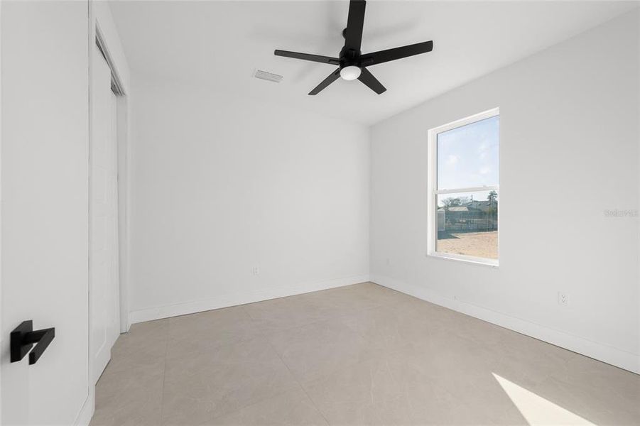 Spacious, unfurnished interior of a new home in , Ocala (Image 43).