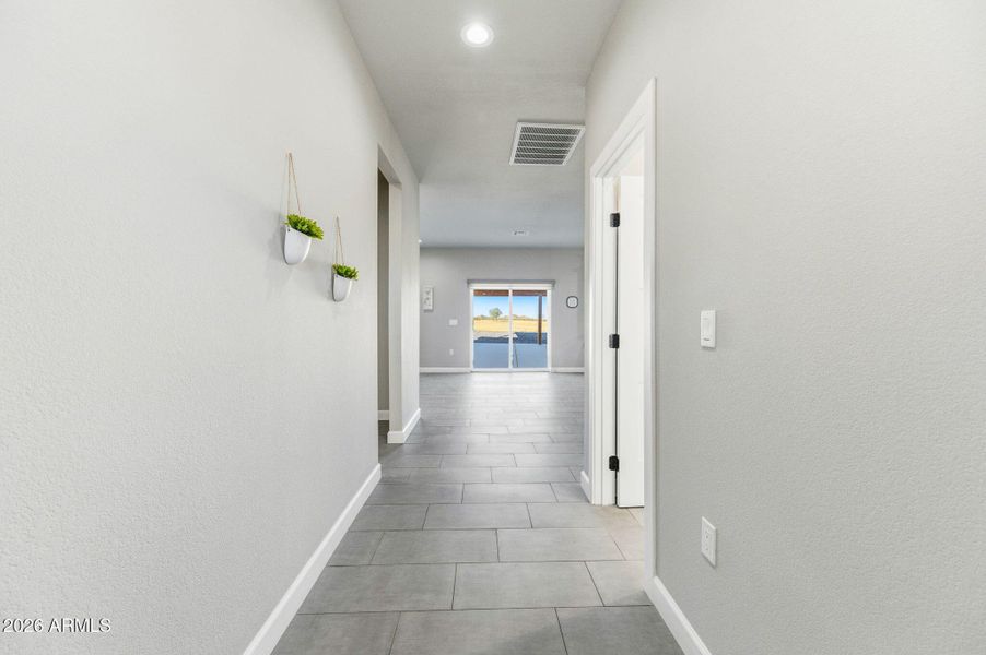 38-web-or-mls-78 N Pettoshas Dr-42