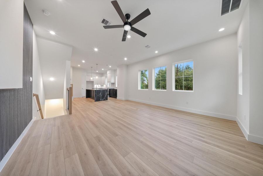 Spacious, unfurnished interior of a new home in , Houston (Image 19).