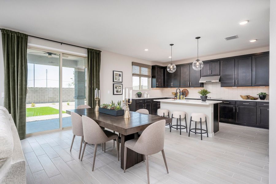 Representative furnished interior of a home built from the Grand by Risewell Homes in Bentridge, Buckeye (Image 6).