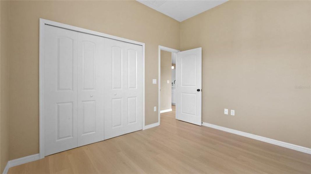 Spacious, unfurnished interior of a new home in , Port Charlotte (Image 16).
