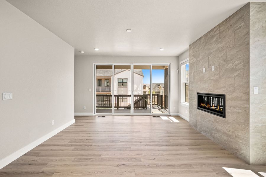 Spacious, unfurnished interior of a new home in Trumark Homes at Sterling Ranch, Littleton (Image 18).