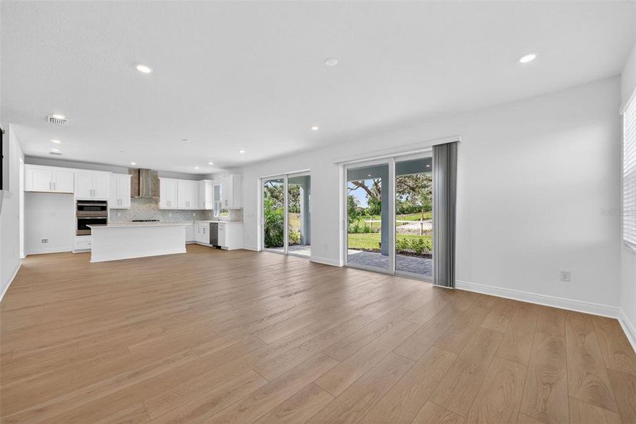 Spacious, unfurnished interior of a new home in Hawkstone, Sarasota (Image 33).