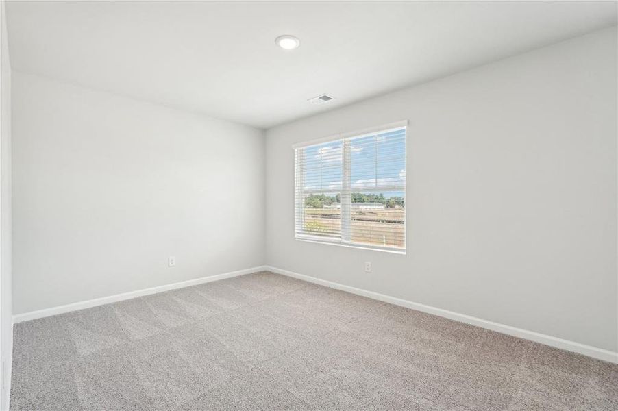 Spacious, unfurnished interior of a new home in Fairview Lake, Conyers (Image 42).