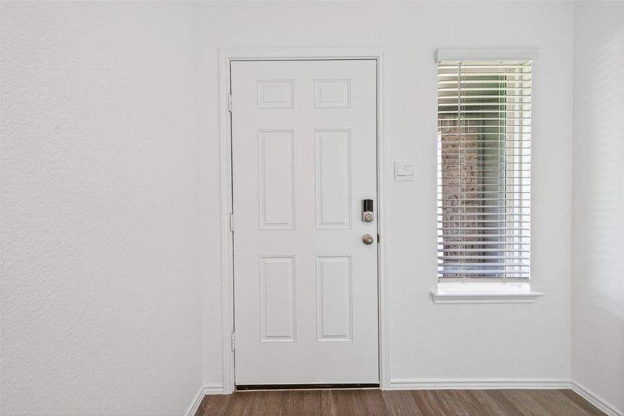 Spacious, unfurnished interior of a new home in Breckenridge Forest, Spring (Image 19).
