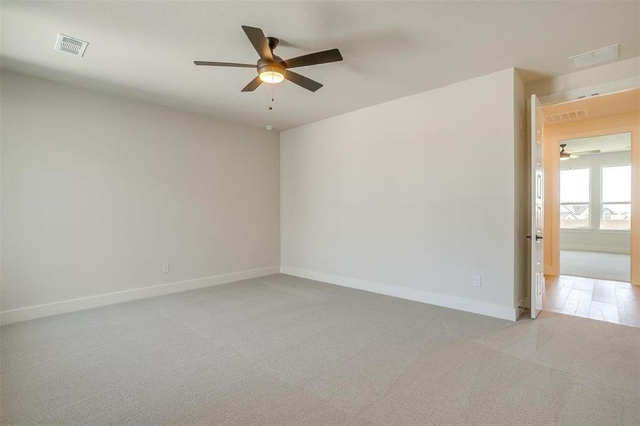 Spacious, unfurnished interior of a new home in Sweetgrass, Haslet (Image 17). Spacious, unfurnished interior of a new home in Sweetgrass, Haslet (Image 17).