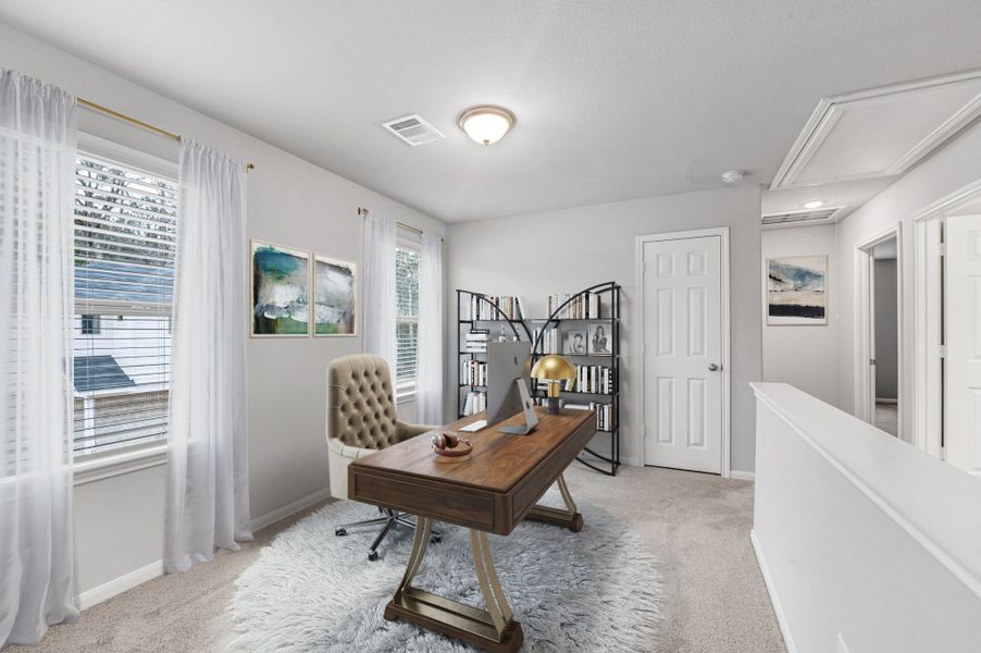 Representative furnished interior of a home built from the Floor Plan 1774 by Colina Homes in Rollingbrook Estates, Baytown (Image 9).