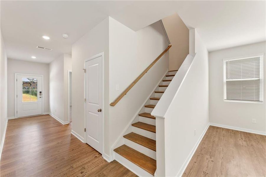 Spacious, unfurnished interior of a new home in Hawthorne Reserve, Dallas (Image 14).