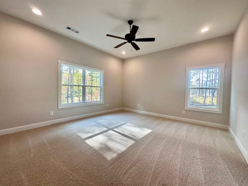Spacious, unfurnished interior of a new home in Deer Creek, Moreland (Image 18).
