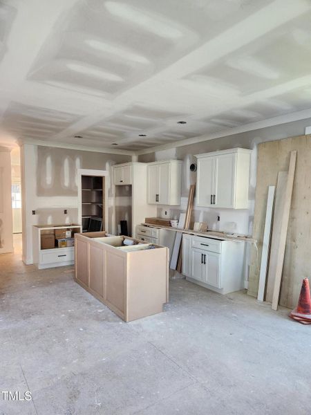 KITCHEN & DINING AREA VIEW