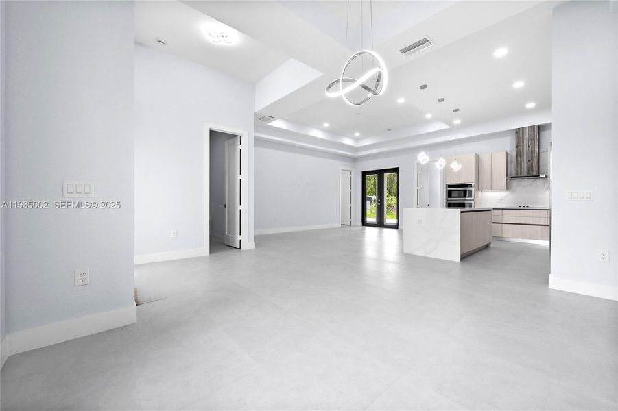 Spacious, unfurnished interior of a new home in , Naples (Image 23). Spacious, unfurnished interior of a new home in , Naples (Image 23).