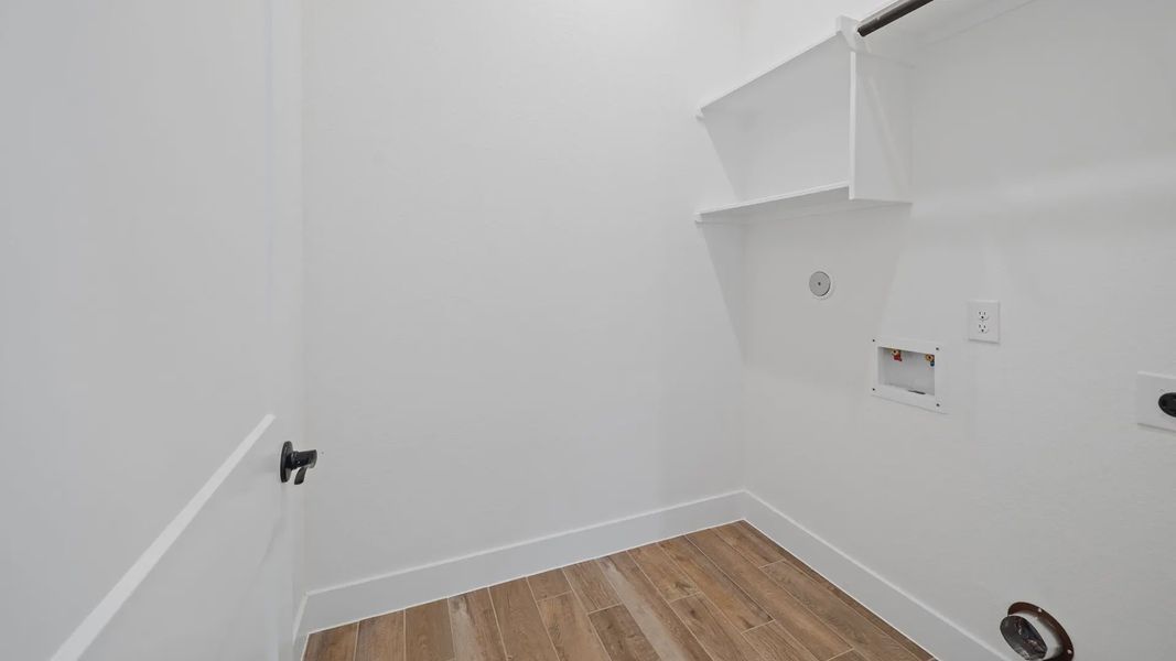 Spacious, unfurnished interior of a new home in Elyson 60's, Katy (Image 24).
