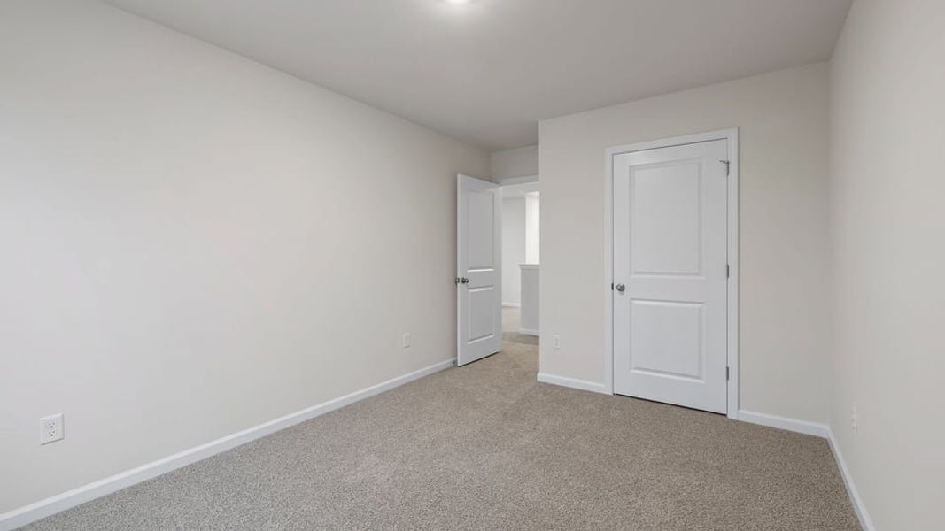 Spacious, unfurnished interior of a new home in Cedar Gap, Fountain Inn (Image 23).