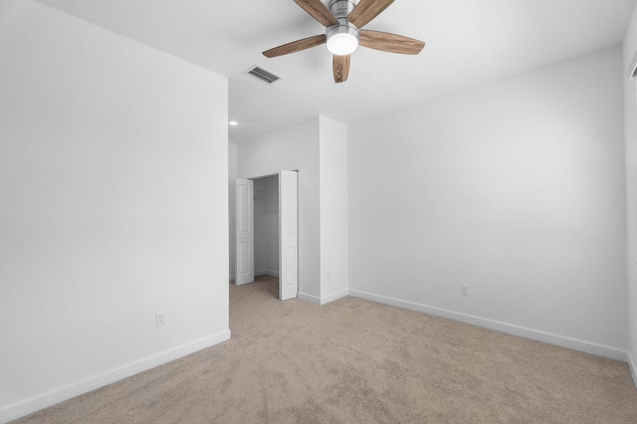 Spacious, unfurnished interior of a new home in , Port St. Lucie (Image 23).