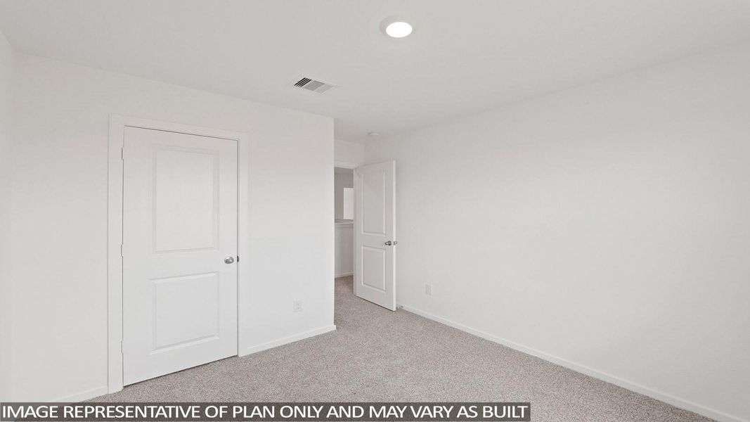Spacious, unfurnished interior of a new home in Lexington Heights, Willis (Image 13).