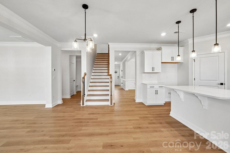 Spacious, unfurnished interior of a new home in Sylvan Creek, Denver (Image 36).