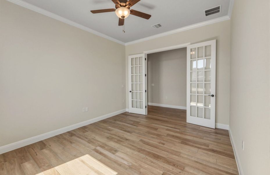 Spacious, unfurnished interior of a new home in Sun City Texas, Georgetown (Image 37).