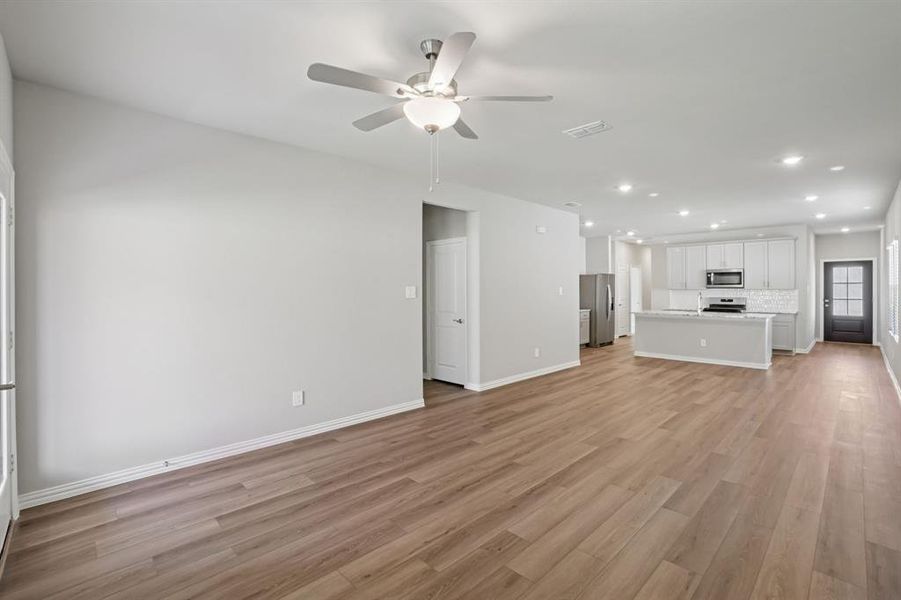 Photo is not of the actual home, but is an inspirational photo of builder’s model home and may depict options, furnishings, and/or decorator features that are not included.