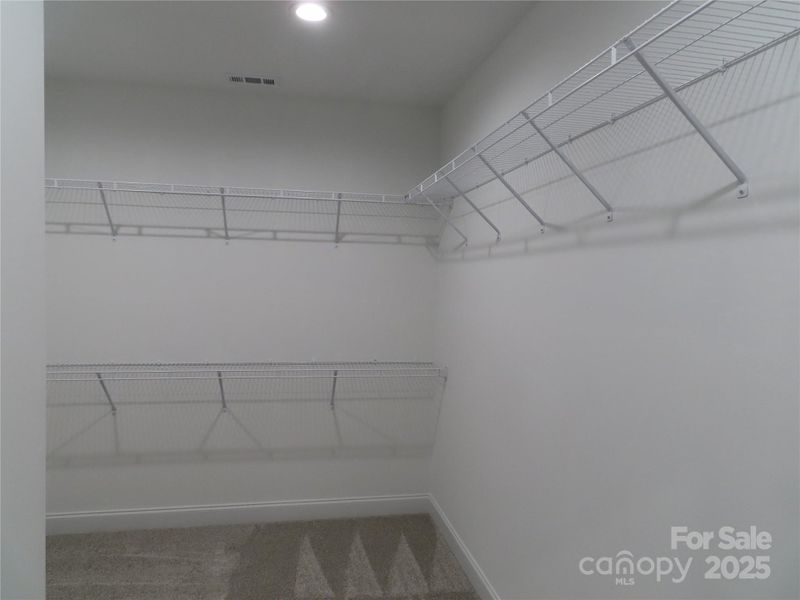 Spacious, unfurnished interior of a new home in , York (Image 15).