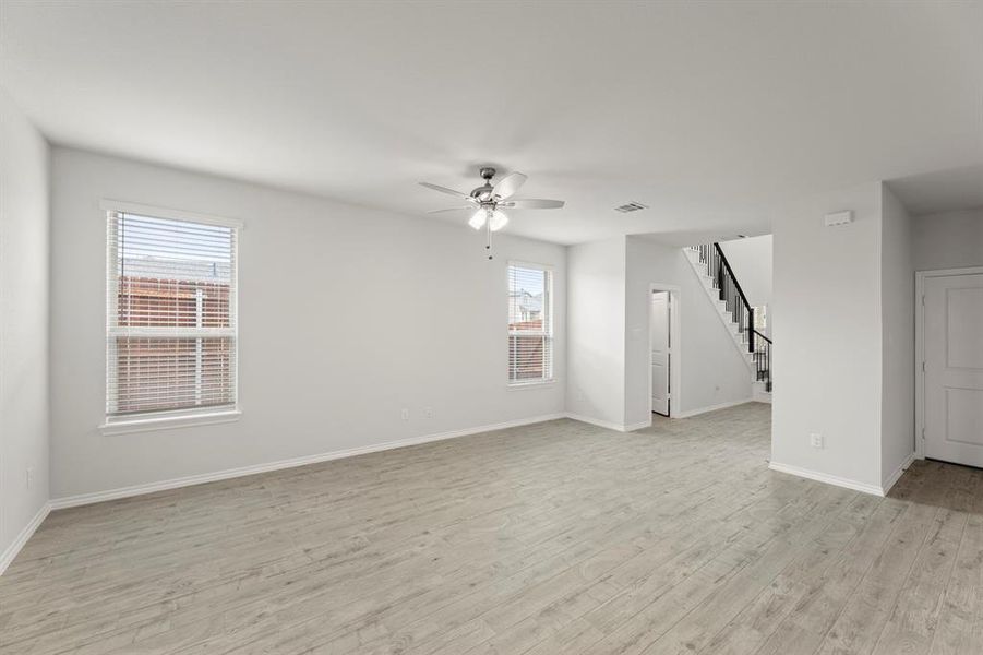 06. 2512 Russell - Family (2)