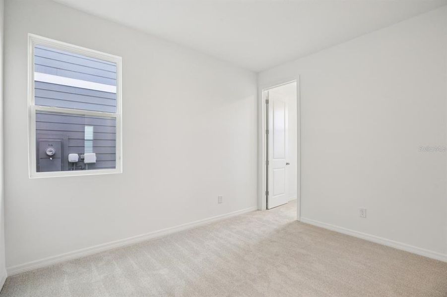 Spacious, unfurnished interior of a new home in , Winter Garden (Image 38).