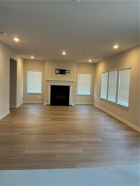 Spacious, unfurnished interior of a new home in Hamilton Crossing, Buford (Image 11).