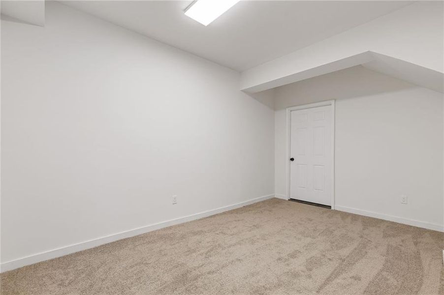 Spacious, unfurnished interior of a new home in , Gainesville (Image 55).