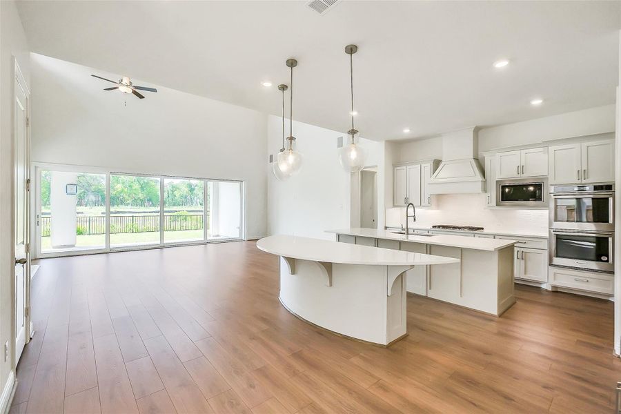 Furnished interior view inside a new home in Sienna 65', Missouri City (Image 14).