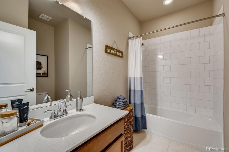 TO BE BUILT! PICTURES OF MODEL HOME. Same floorplan.