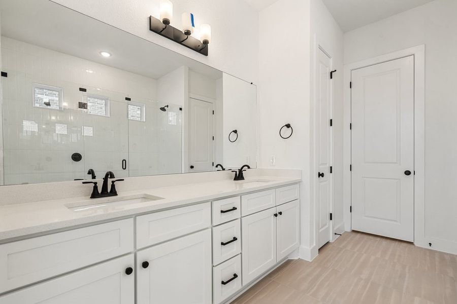 Furnished interior view inside a new home in Sauls Ranch, Round Rock (Image 9).