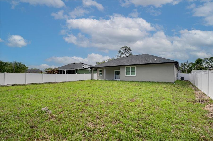 Exterior details and patio area of a home in , Debary (Image 24).