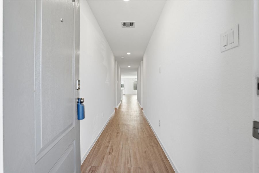 Spacious, unfurnished interior of a new home in Sterling Point at Baytown Crossings: Watermill Collection, Baytown (Image 12).