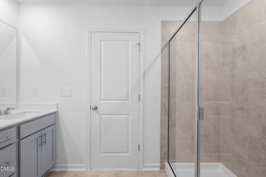 SUN_ElmGrove_Pic_Wyatt_Owners_Bath_2of3