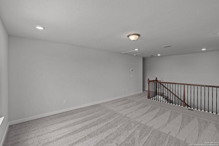 Spacious, unfurnished interior of a new home in August Fields, New Braunfels (Image 16).