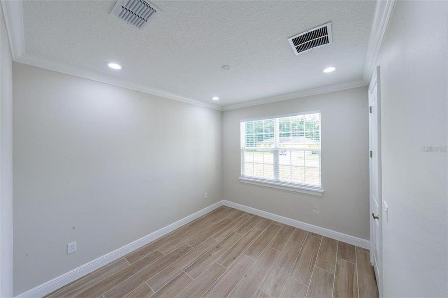 Spacious, unfurnished interior of a new home in , Summerfield (Image 18).