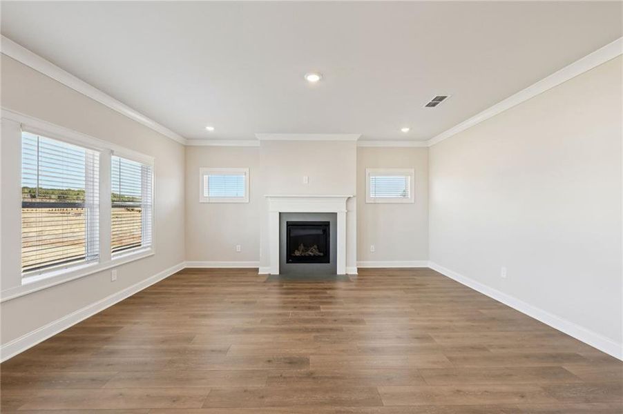 Spacious, unfurnished interior of a new home in River Pointe, Monroe (Image 31).