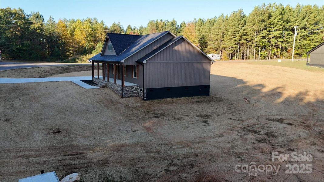 Image 21 of a home in .