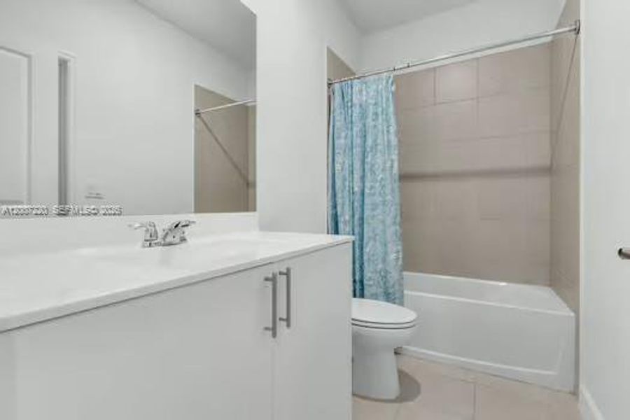 Furnished interior view inside a new home in , Homestead (Image 5).