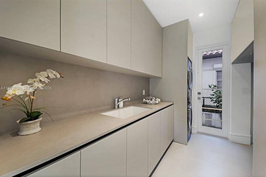 Furnished interior view inside a new home in , Coral Gables (Image 38).