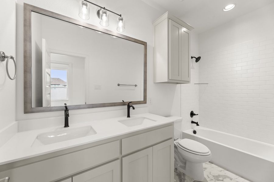 Furnished interior view inside a new home in Nelson Lake Estates, Rockwall (Image 16).