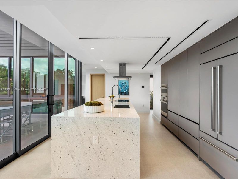 Spacious, unfurnished interior of a new home in , Miami Shores (Image 52).