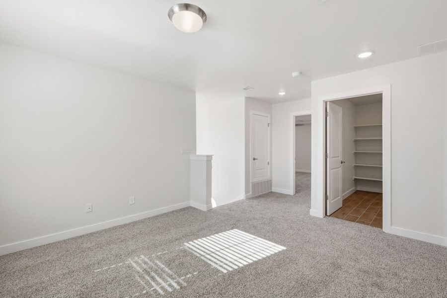 Representative unfurnished interior of a home built from the Timberon I by Hakes Brothers in Emerald Estates, El Paso (Image 31).