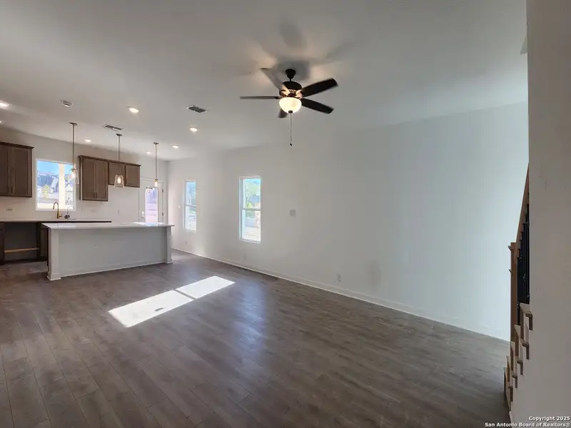 Spacious, unfurnished interior of a new home in Arcadia Ridge, San Antonio (Image 11). Spacious, unfurnished interior of a new home in Arcadia Ridge, San Antonio (Image 11).