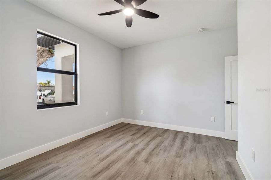 Spacious, unfurnished interior of a new home in , Pinellas Park (Image 18).